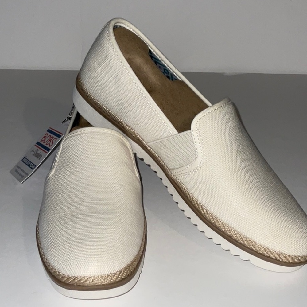 NWT BOBS from Skechers Cream Flexpadrille Shoes, 7.5